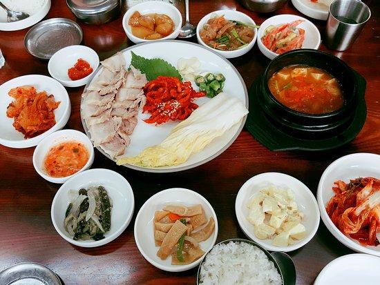 Great Fortune Original Noodles Soup Bossam